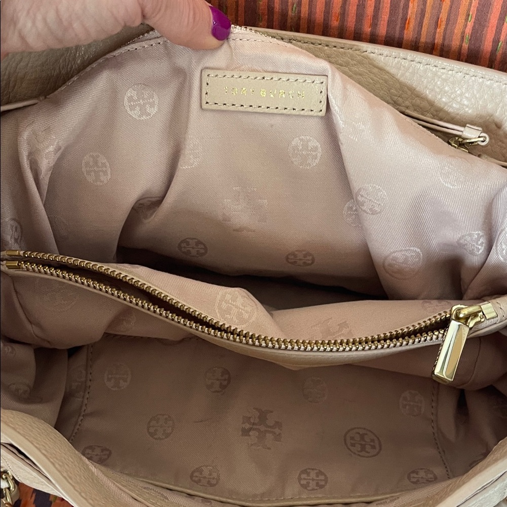 Tory Burch Beige Marion Leather Whipstitch Chain Shoulder Bag - Picture 5 of 5